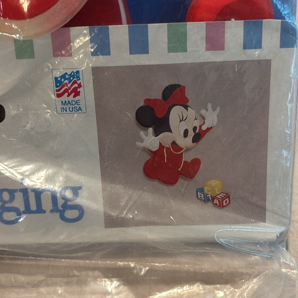 Vintage Minnie Mouse soft wall hanging nursery decor in original package - Picture 2 of 5